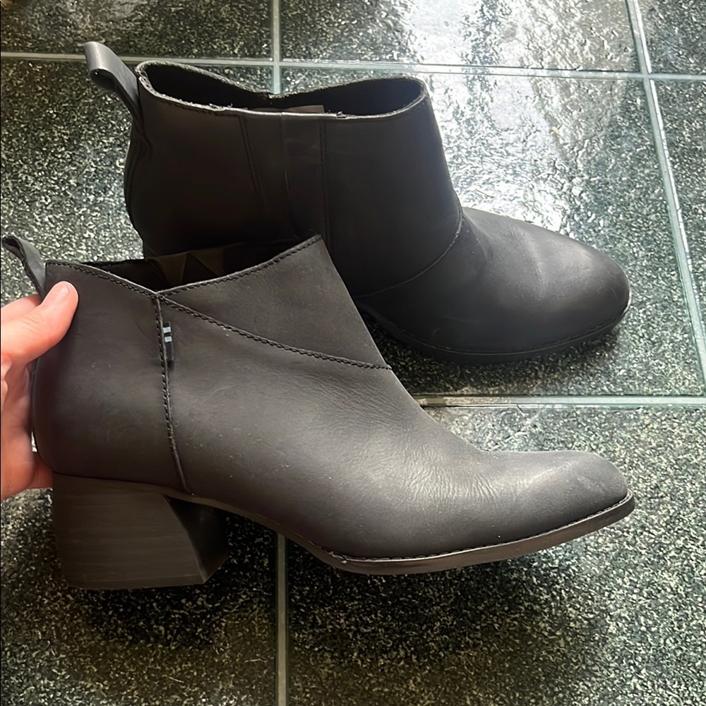 TOMS black ankle heeled boots